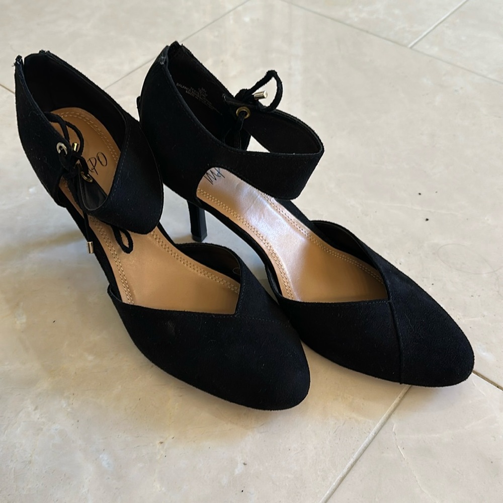 Impo black suede-like finish dress shoe